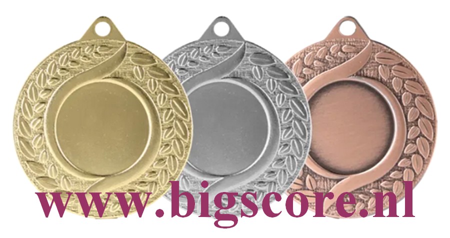 M763 Medaille goud-zilver-brons Ø 50 mm compleet 